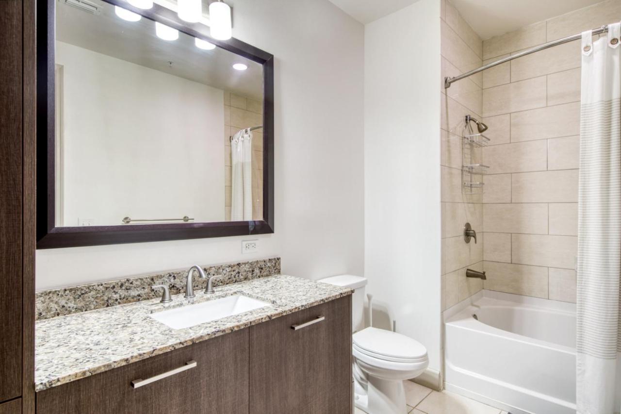 Doral 1br W Wd Pool Gym Nr Airport Mia-17 *